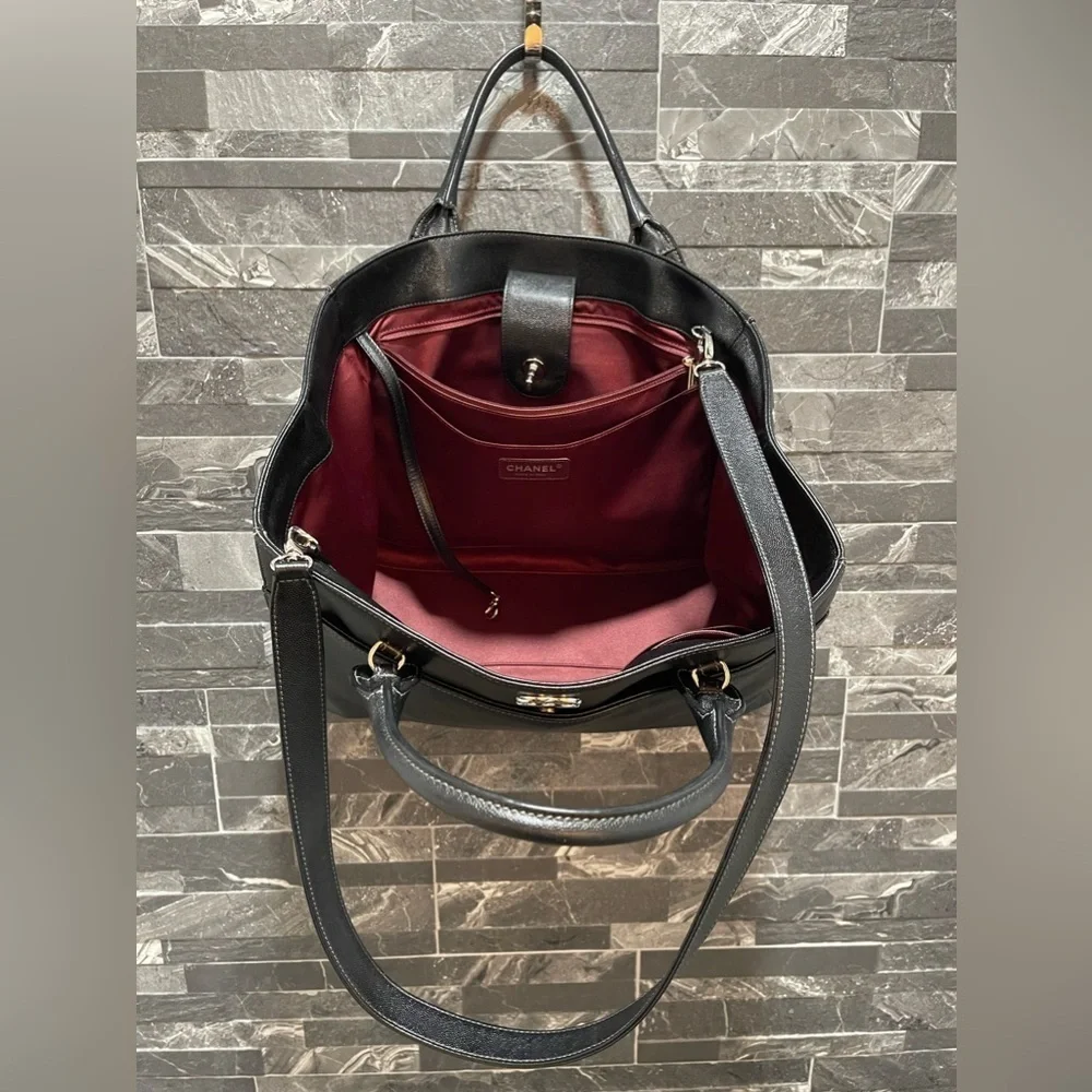 Chanel Black Caviar Leather Top Handle Executive Cerf Tote Bag - Picture 10 of 17